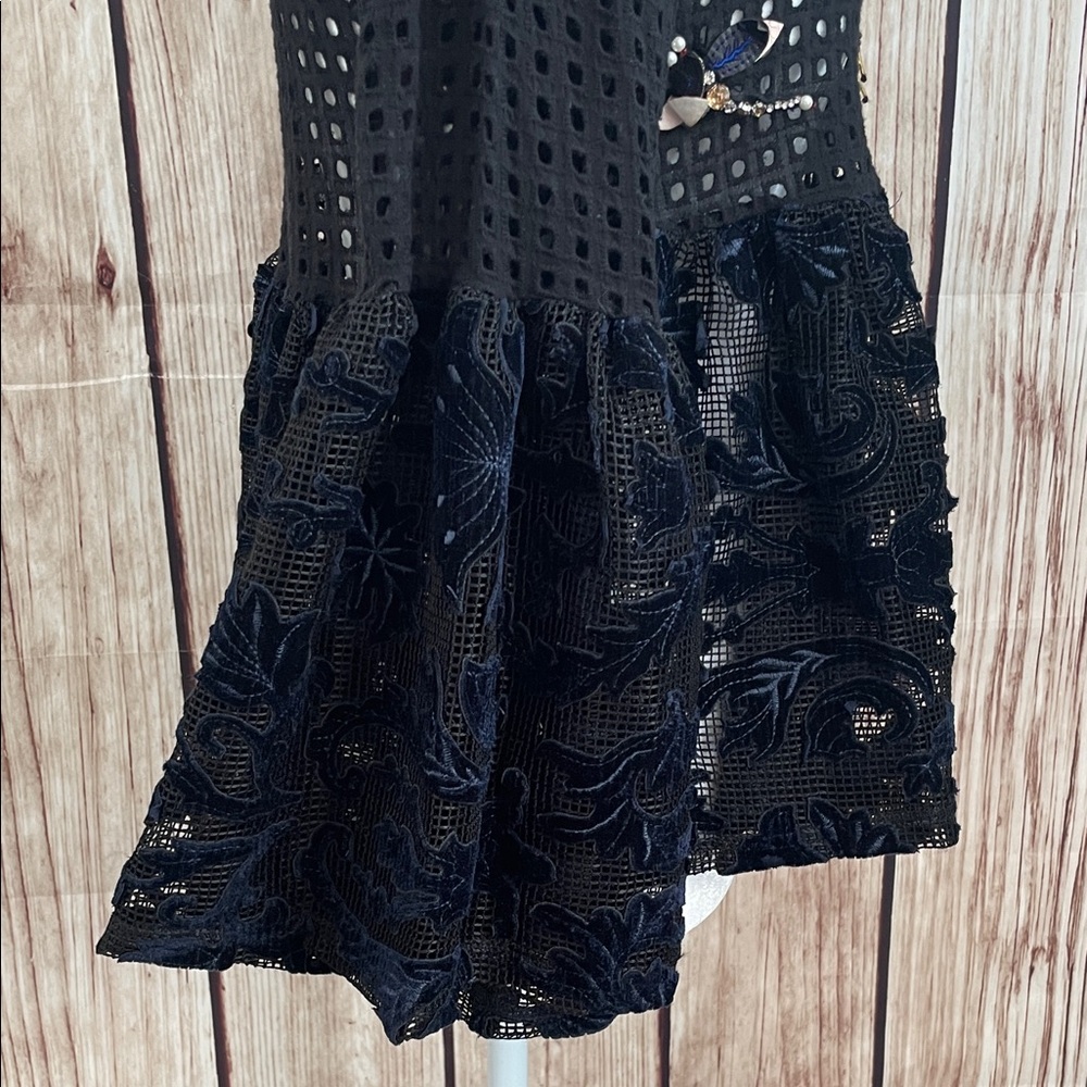*Dor Dor Chic Black Beaded Insect Embellished Women's Lacy Blouse - Size Small - Picture 11 of 12
